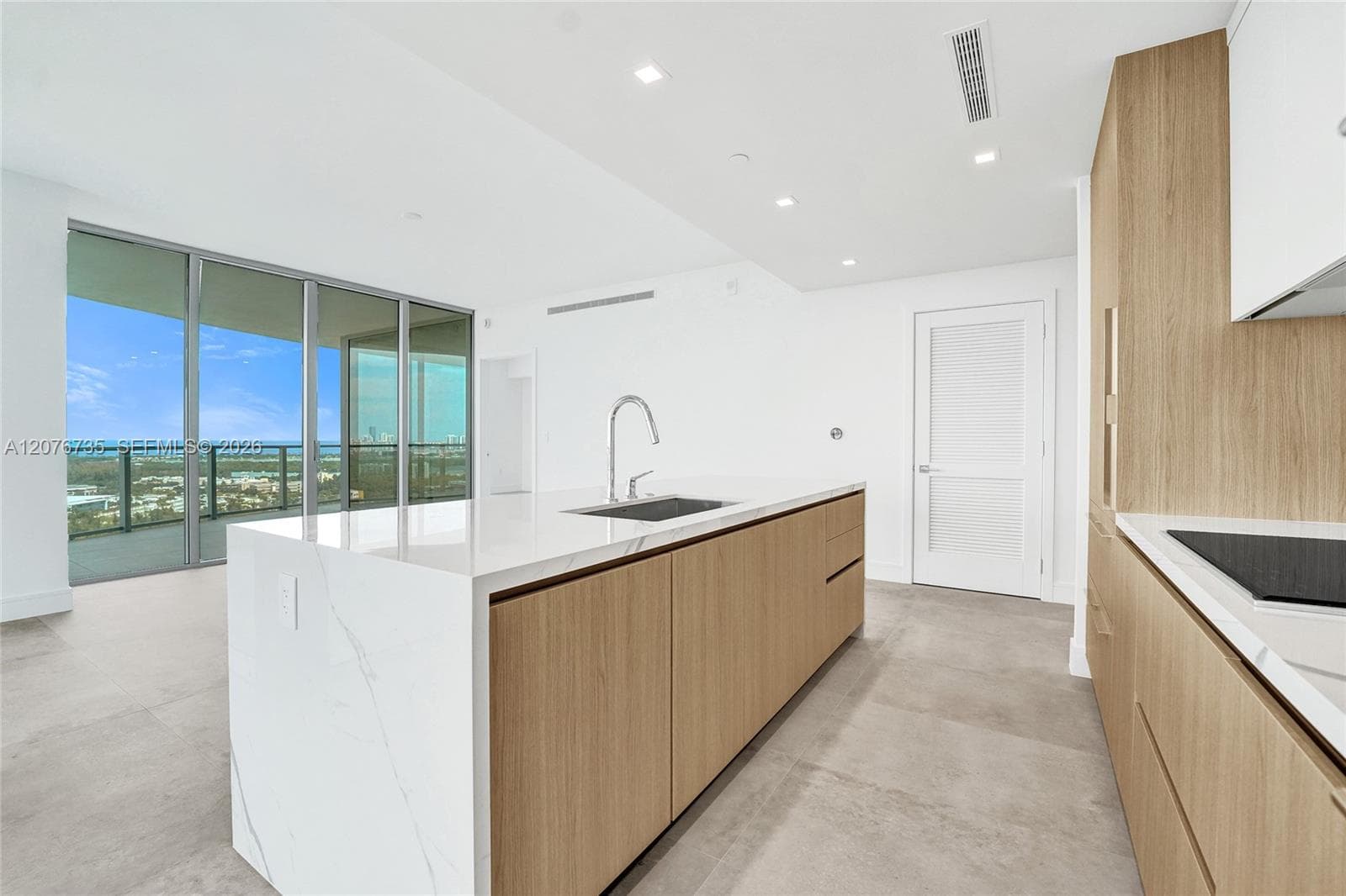 2411 Laguna Circle # 2511, North Miami, FL 33181 — zdjęcie 4