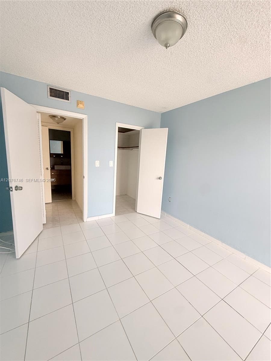 17560 Atlantic Blvd # 503, Sunny Isles Beach, FL 33160 — zdjęcie 2