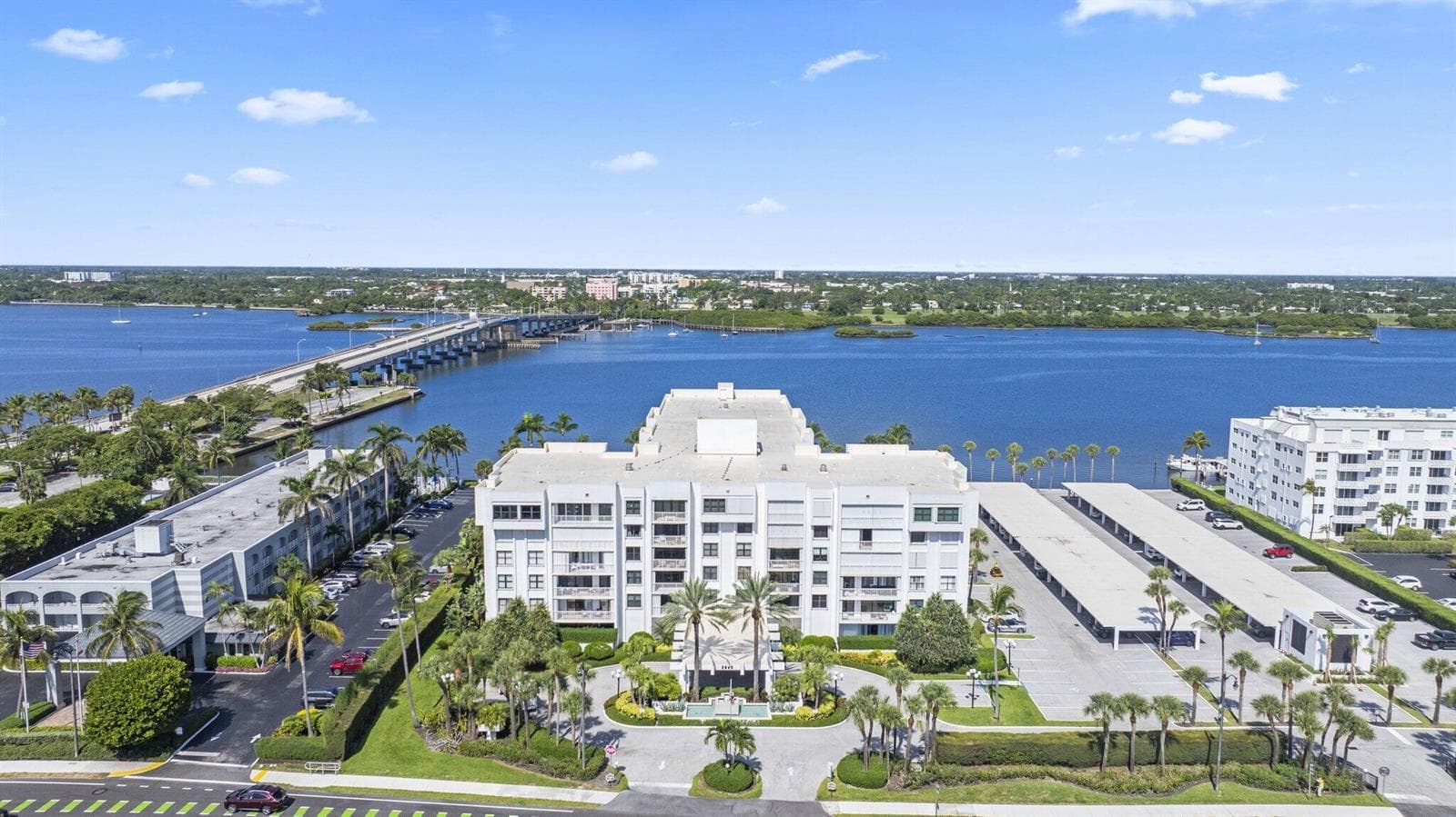 2860 S OCEAN Boulevard # 302, Palm Beach, FL 33480