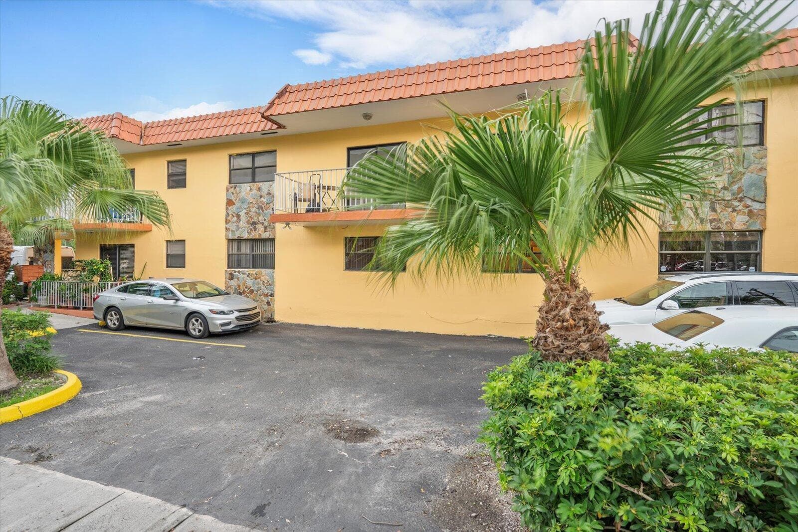 3522 NE 166TH Street # 6, North Miami Beach, FL 33160 — zdjęcie 2