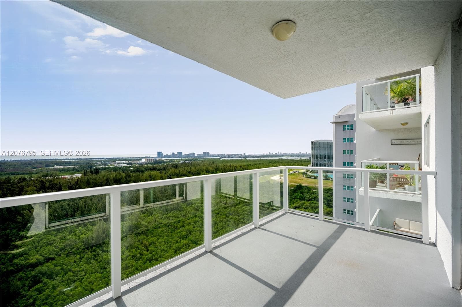 15051 Royal Oaks Ln # 2403, North Miami, FL 33181 — zdjęcie 2