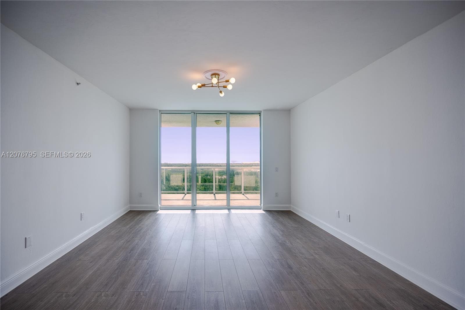 15051 Royal Oaks Ln # 2403, North Miami, FL 33181 — zdjęcie 3