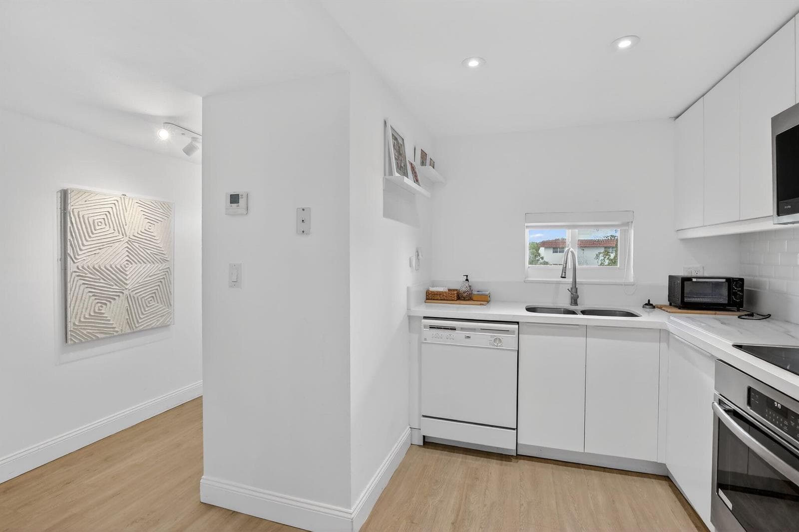 9820 S HOLLYBROOK LAKE Drive # 306, Pembroke Pines, FL 33025 — zdjęcie 5
