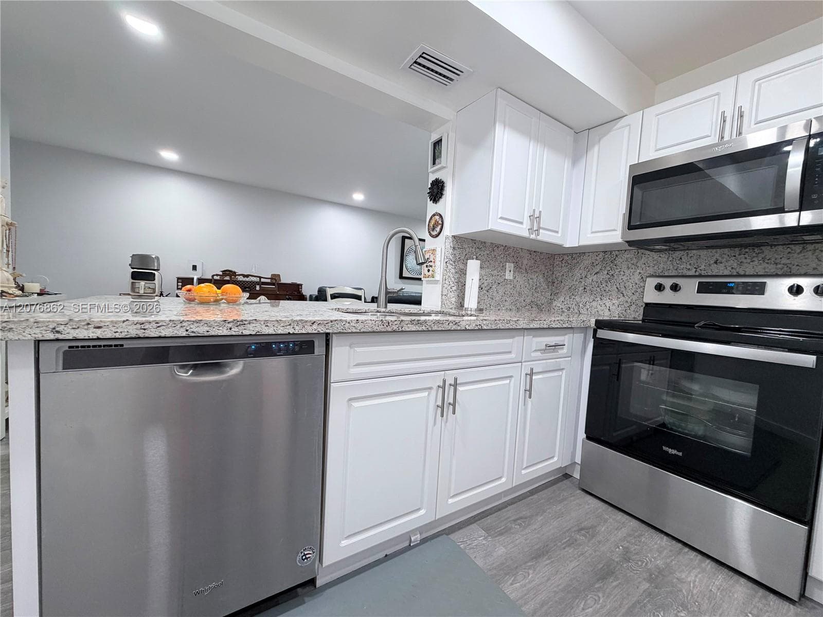 9731 Fontainebleau Blvd # F108, Miami, FL 33172 — zdjęcie 3