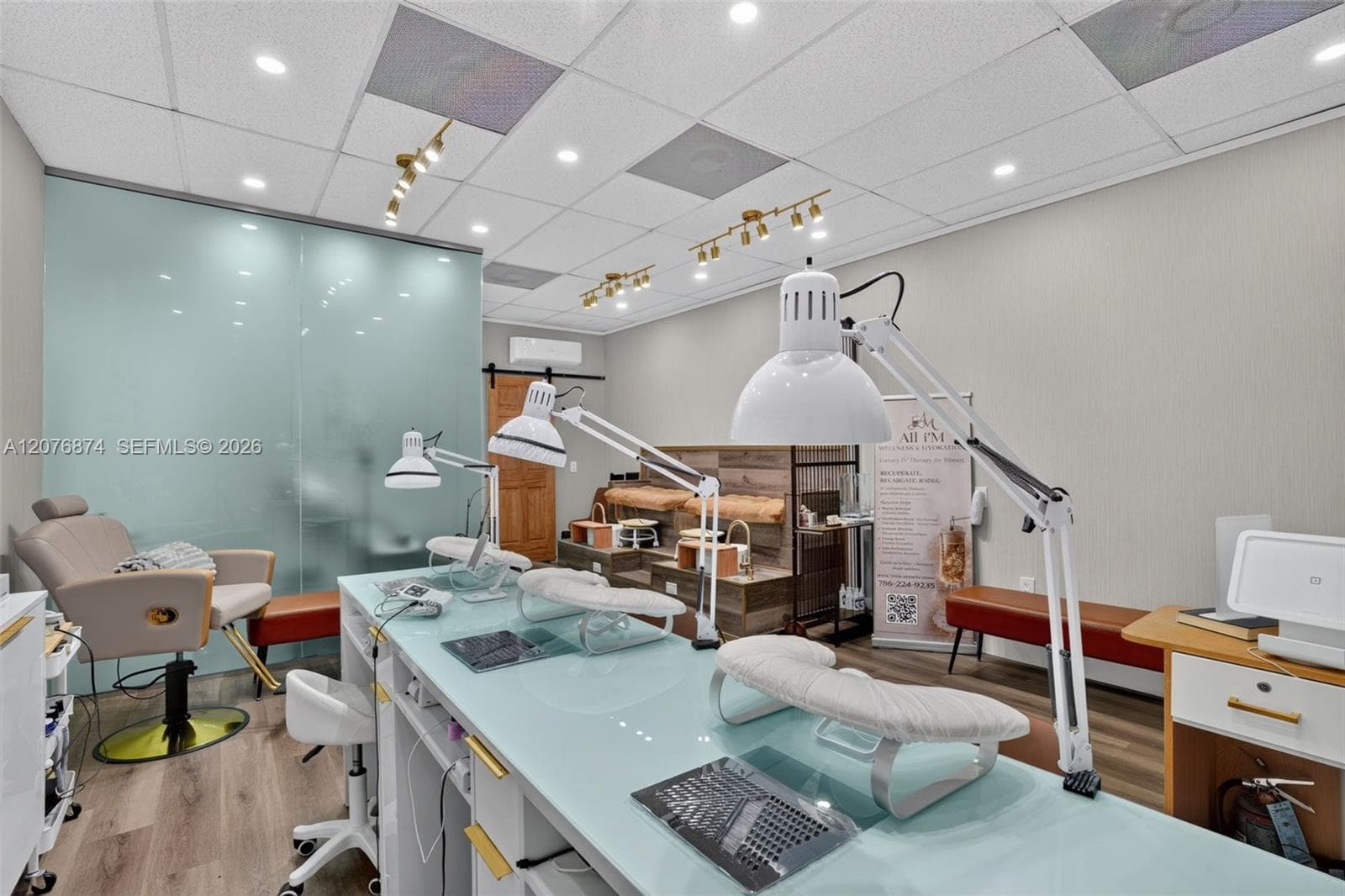 Nail Salon for Sale in in Westchester, Miami, FL 33155 — zdjęcie 4