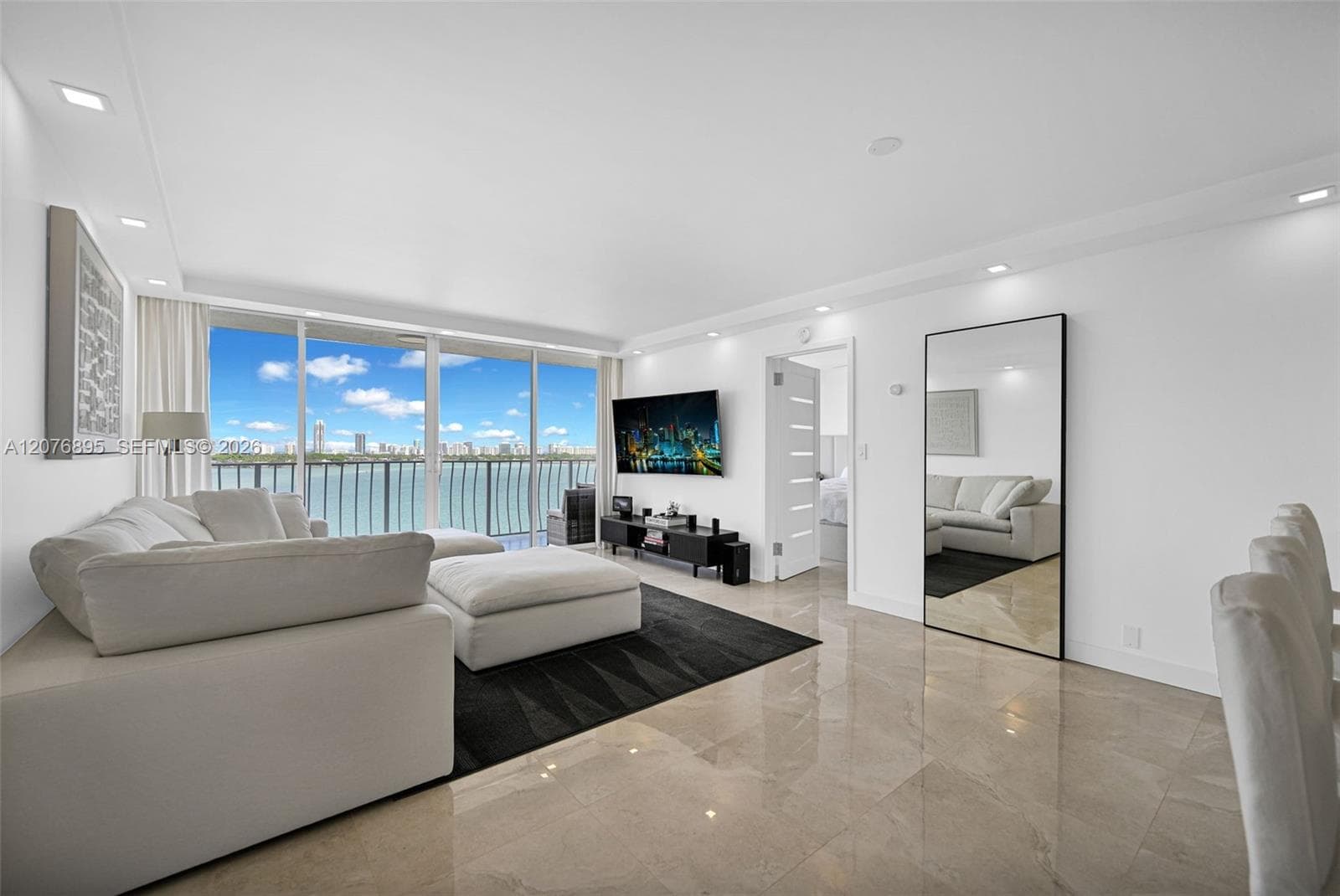 7601 E Treasure Dr # 1419, North Bay Village, FL 33141 — zdjęcie 3
