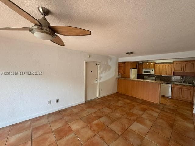 7915 SW 104th St # 104G, Miami, FL 33156
