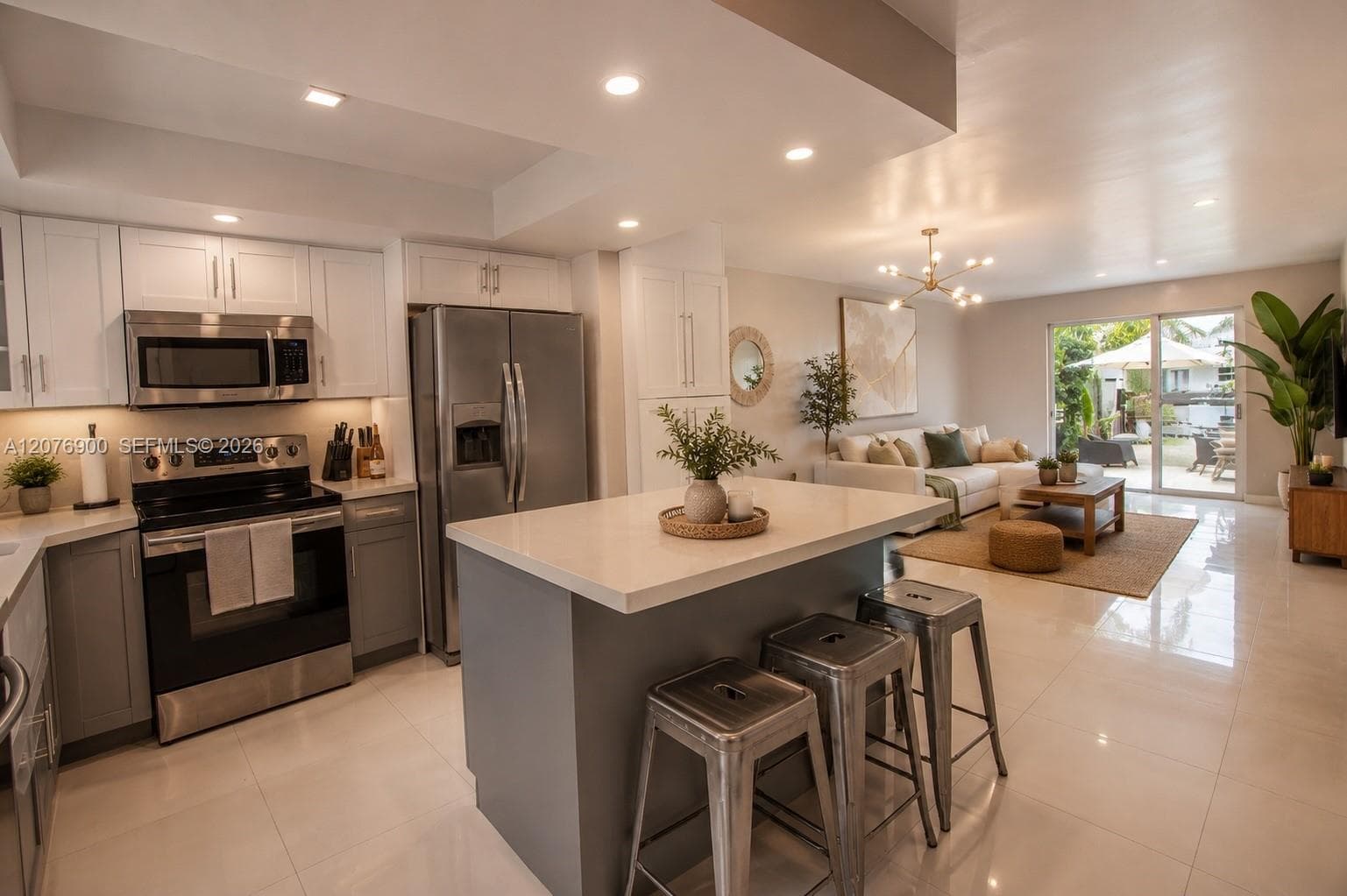 2117 NE 123rd St, North Miami, FL 33181 — zdjęcie 3