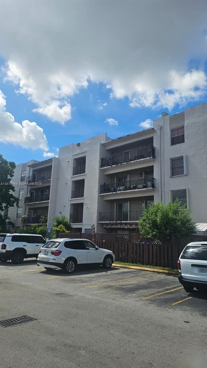 5625 W 20th Ave # 208, Hialeah, FL 33012