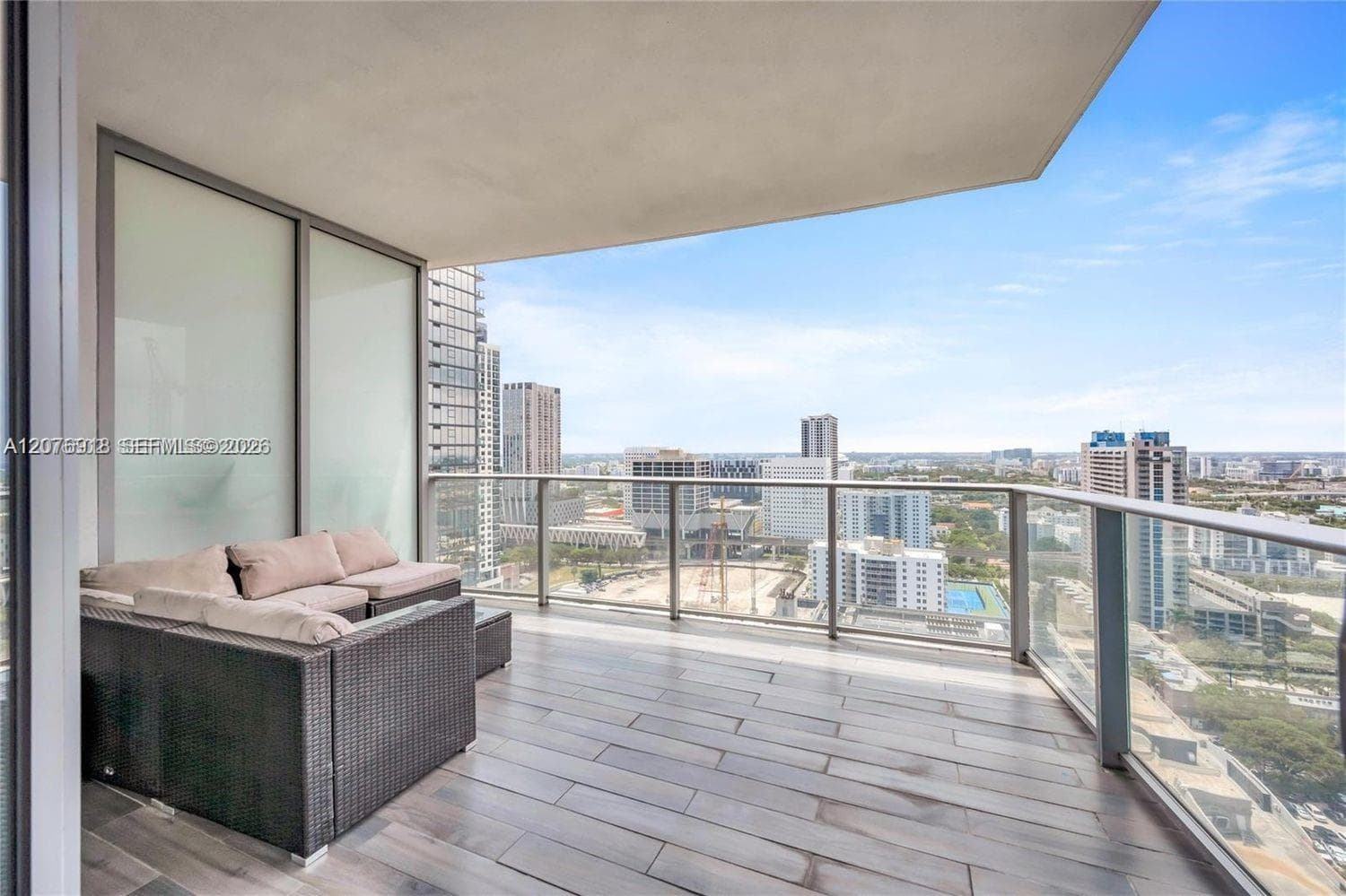 851 NE 1st Ave # 2408, Miami, FL 33132 — zdjęcie 2