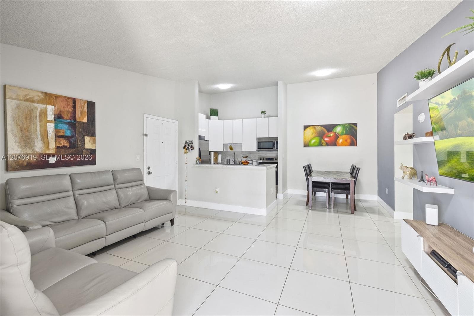 827 NE 199th St # 206, Miami, FL 33179 — zdjęcie 5