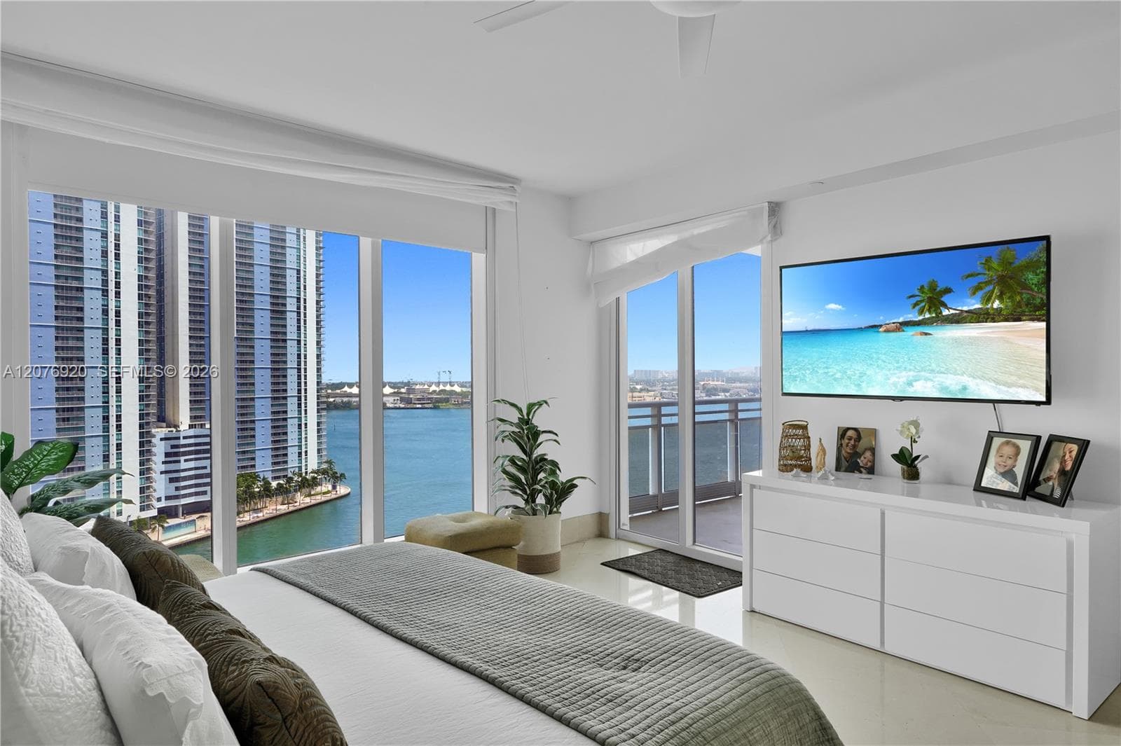 901 Brickell Key Blvd # 1807, Miami, FL 33131 — zdjęcie 3