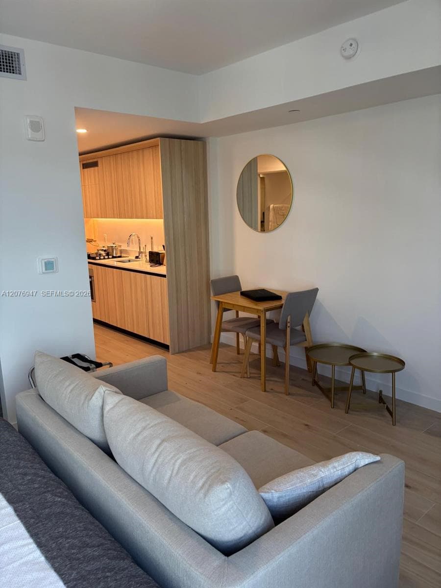 225 N MIAMI AVENUE # 3308, Miami, FL 33128 — zdjęcie 2