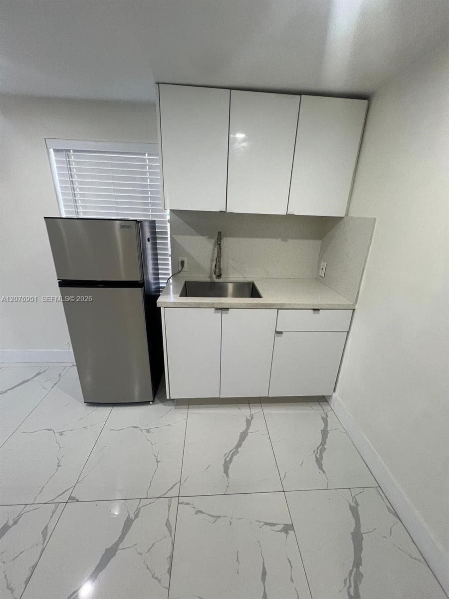 4750 NW 5th St # 2, Miami, FL 33126 — zdjęcie 4