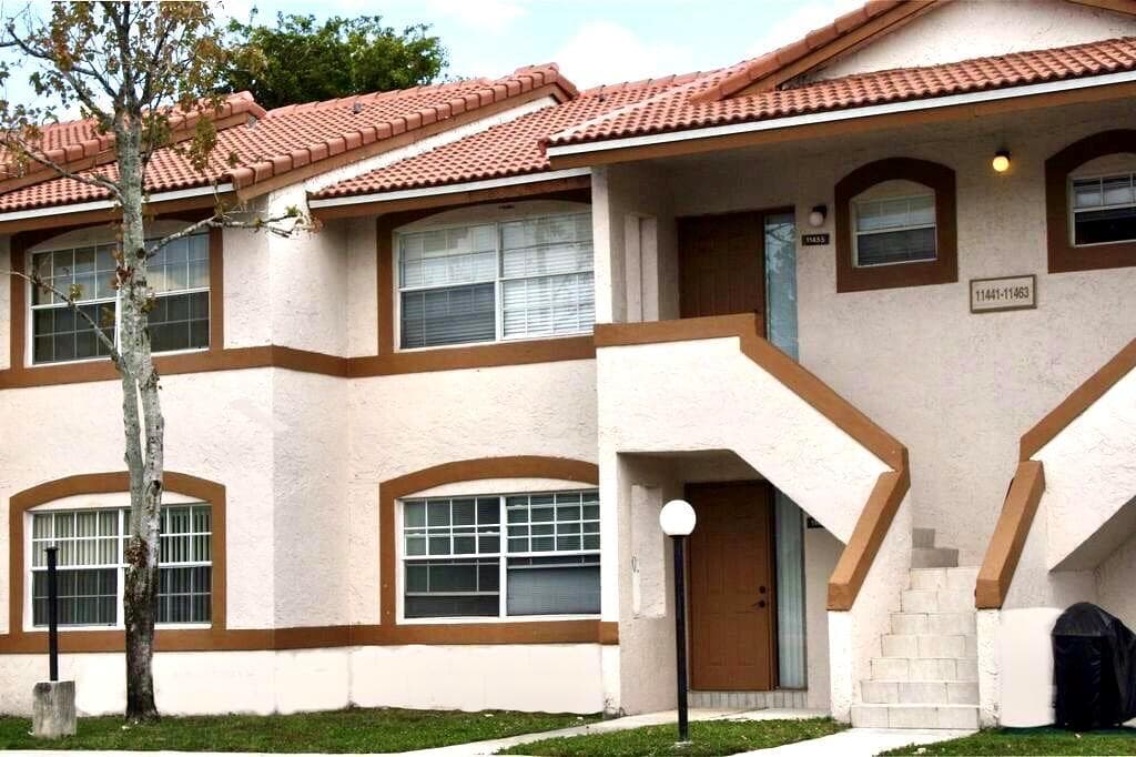 11453 NW 42ND Street # 11453, Coral Springs, FL 33065