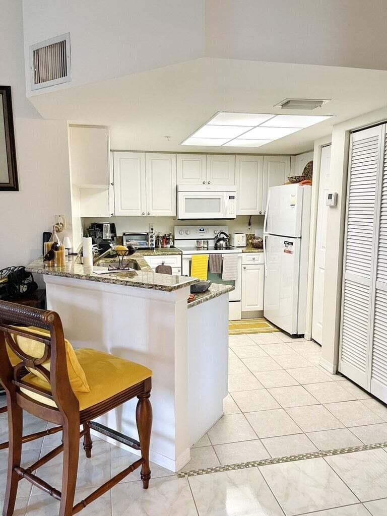 300 CRESTWOOD Court N # 309, Royal Palm Beach, FL 33411 — zdjęcie 2