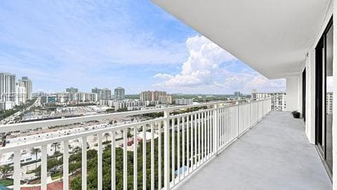 210 174 St # 2401, Sunny Isles Beach, FL 33160 — zdjęcie 3