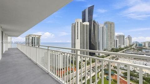 210 174 St # 2401, Sunny Isles Beach, FL 33160