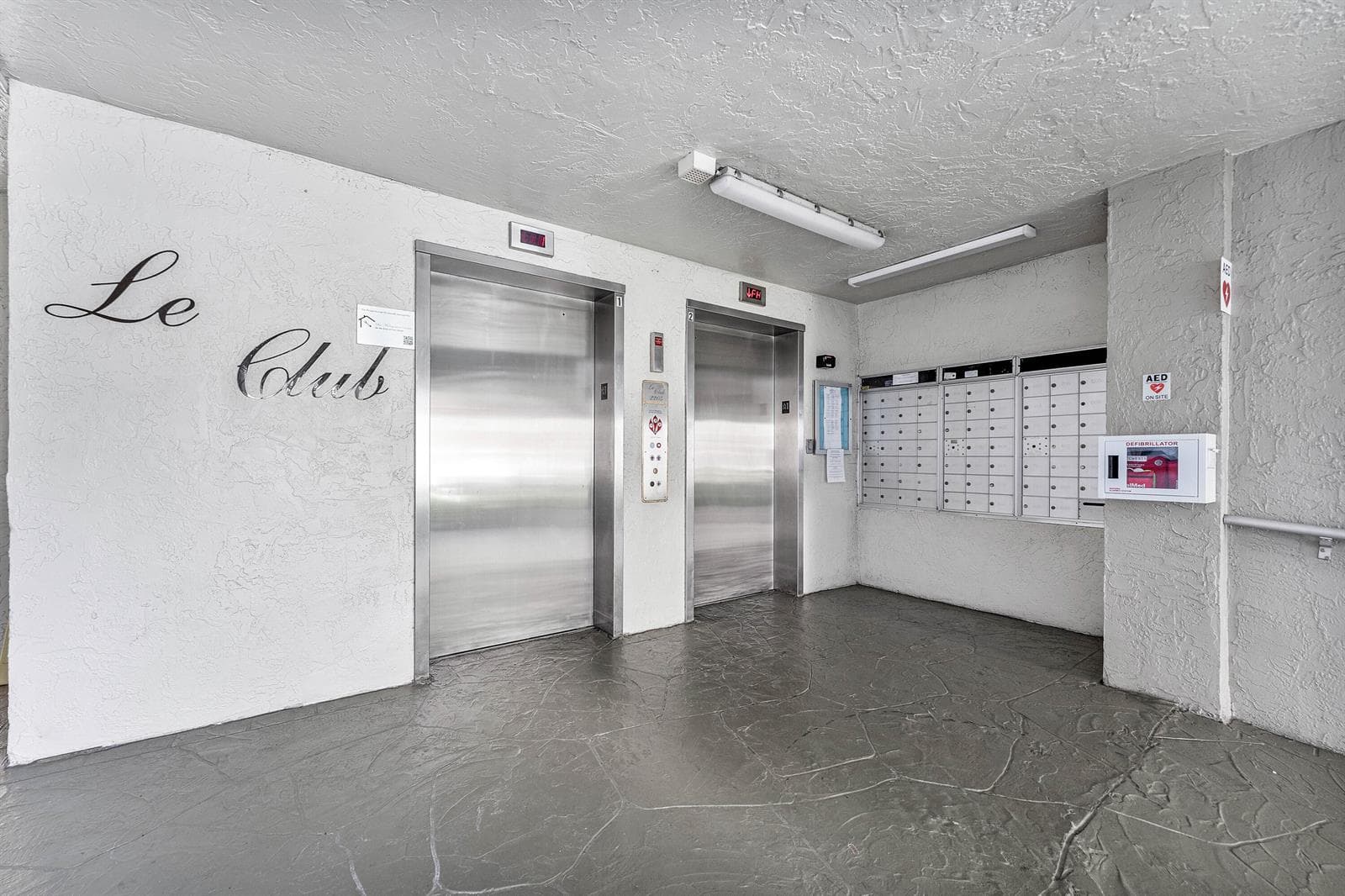 2205 S CYPRESS BEND Drive # 302, Pompano Beach, FL 33069 — zdjęcie 2
