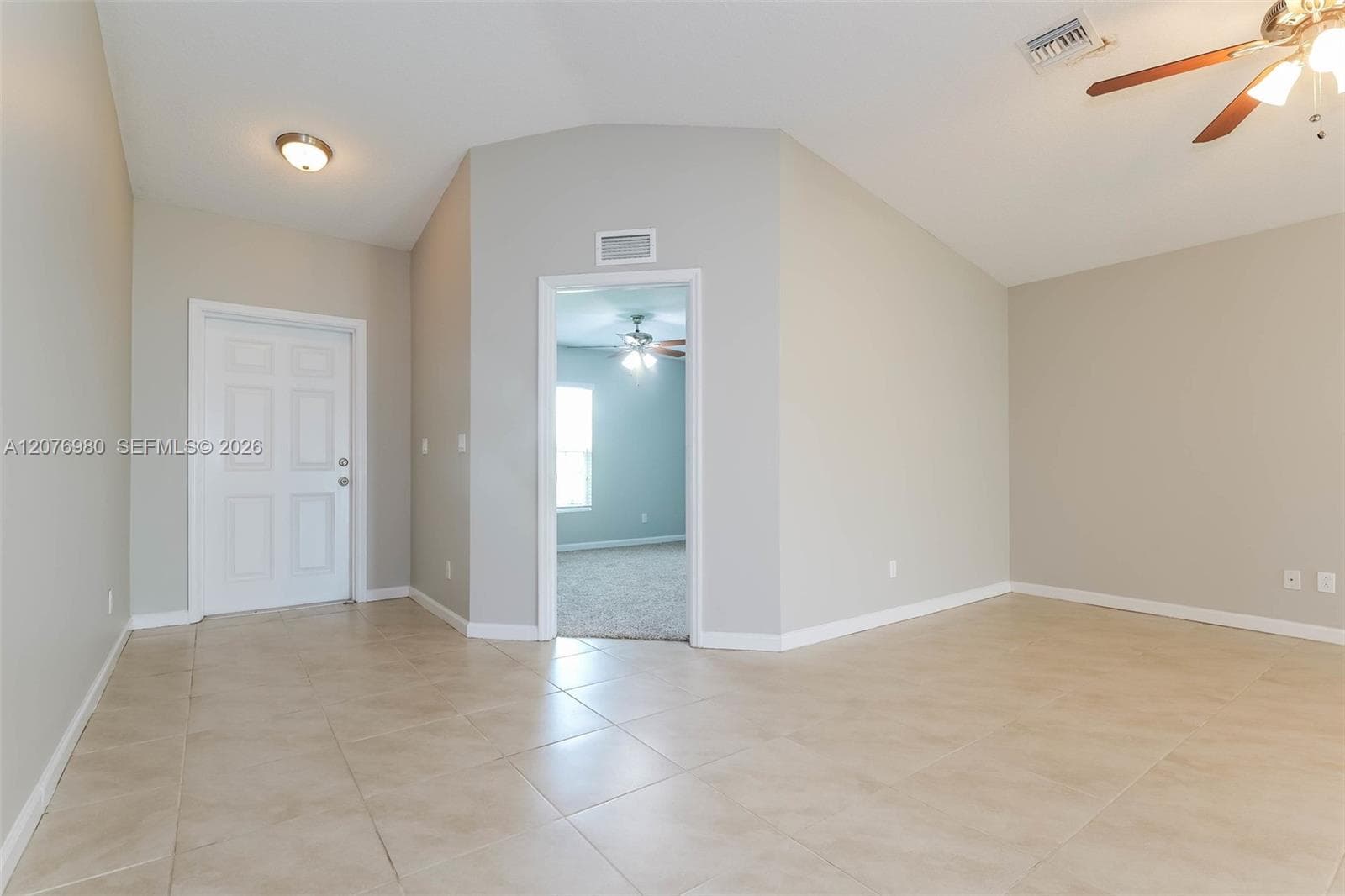 991 SW Dubois Ave, Port St. Lucie, FL 34953 — zdjęcie 2