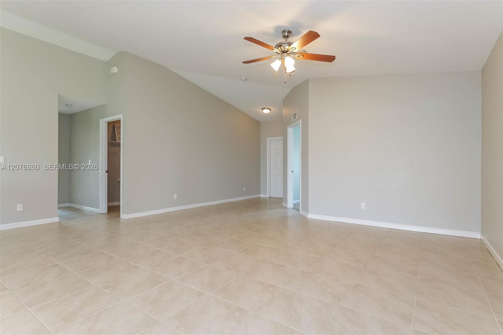 991 SW Dubois Ave, Port St. Lucie, FL 34953 — zdjęcie 3