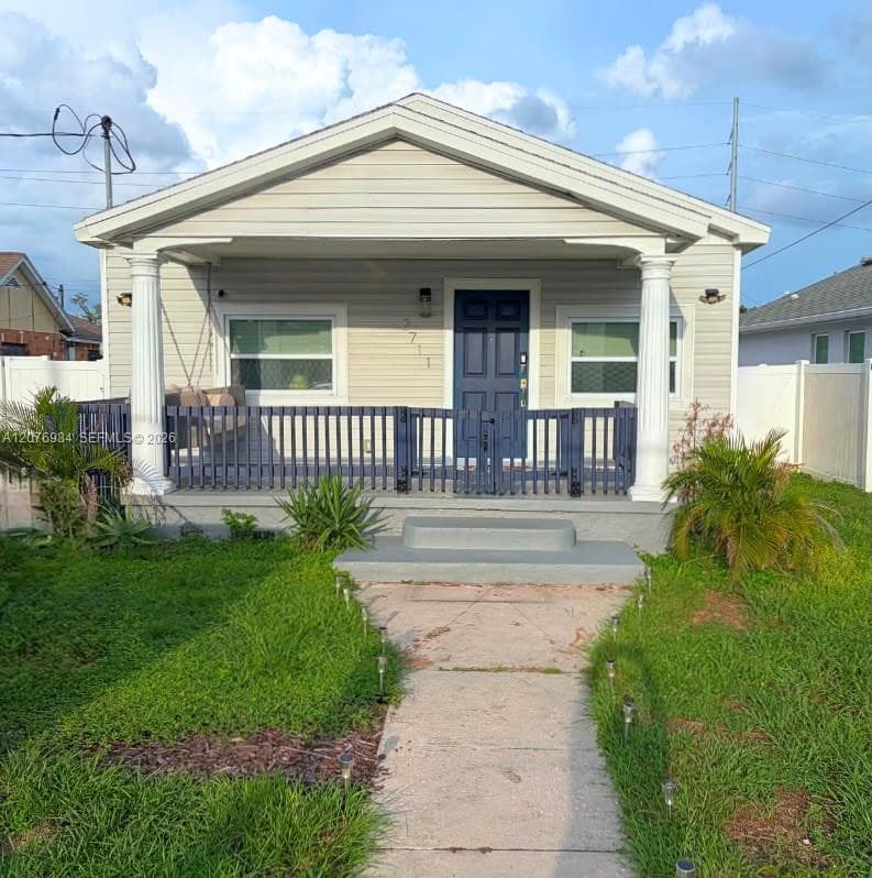 2711 N 33, Tampa, FL 33605