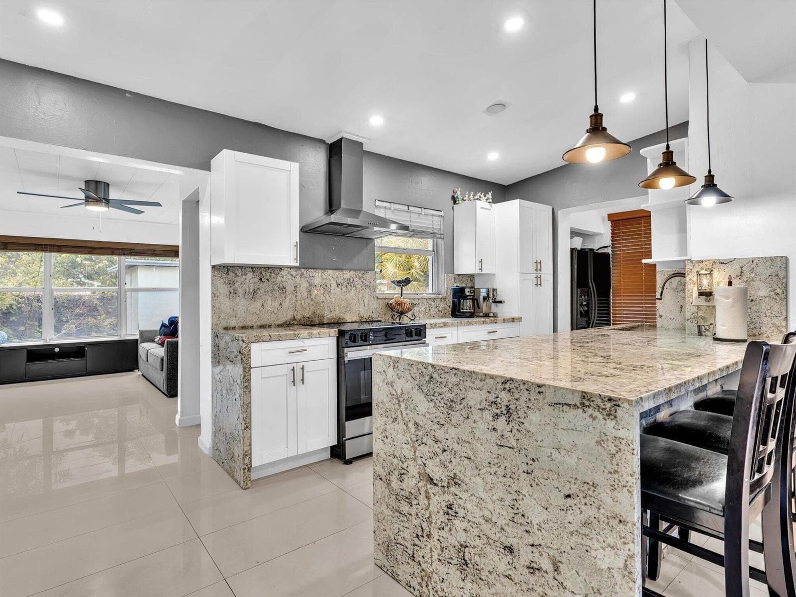 1580 NE 43RD Court, Pompano Beach, FL 33064 — zdjęcie 2