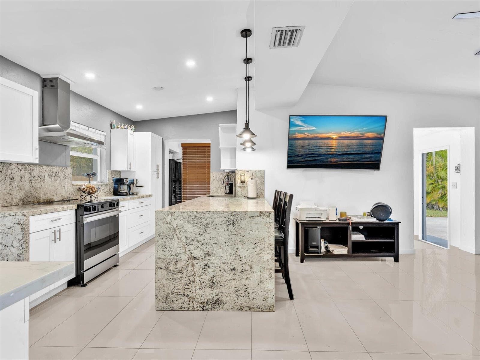 1580 NE 43RD Court, Pompano Beach, FL 33064 — zdjęcie 3