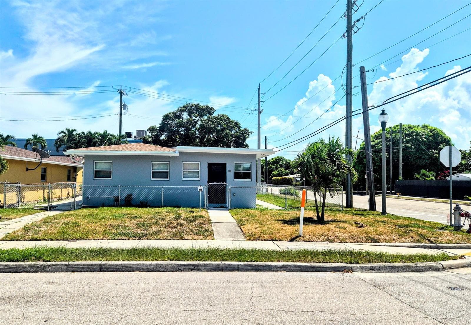 628 Monroe Drive # Front, West Palm Beach, FL 33405 — zdjęcie 3