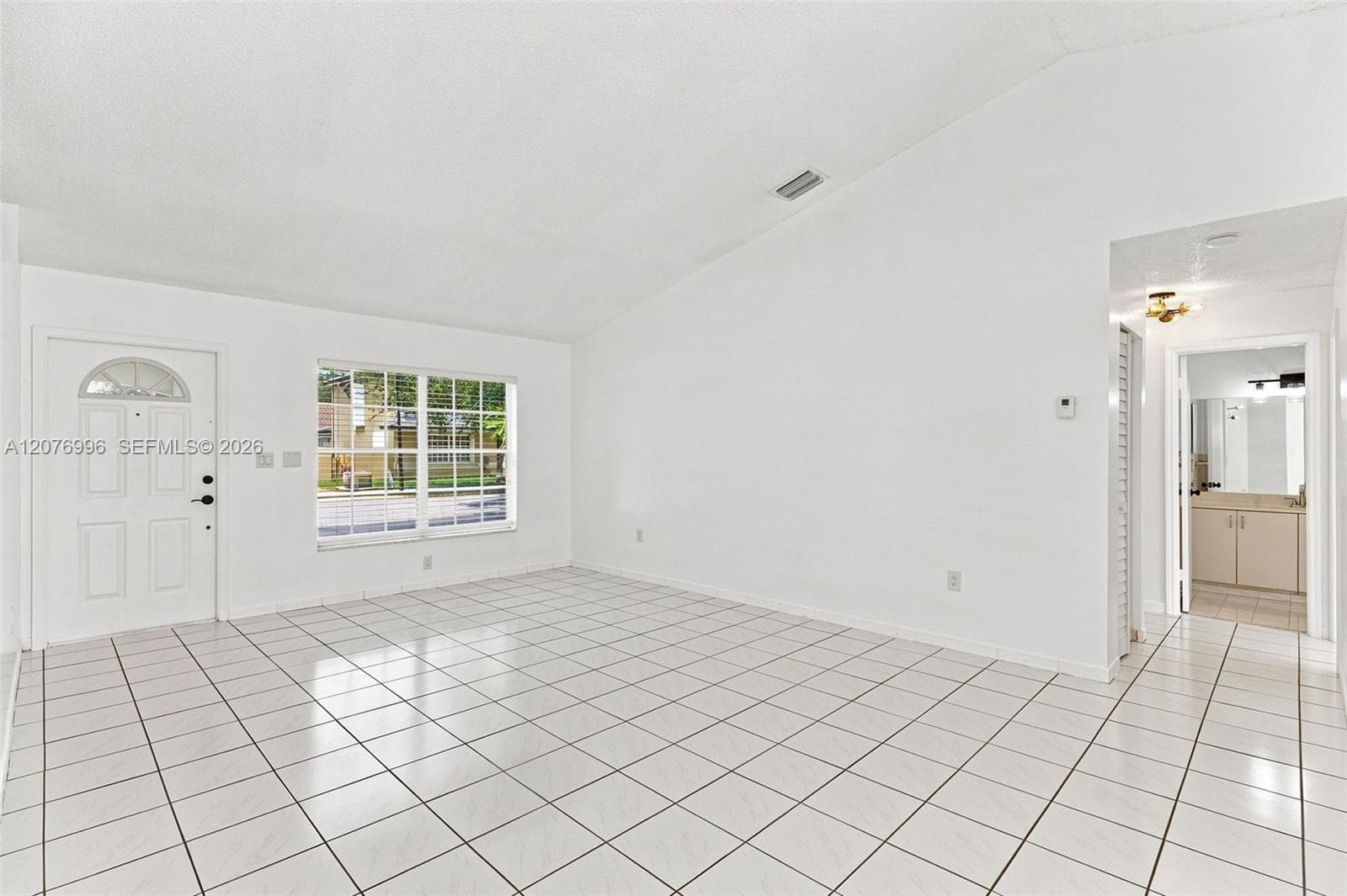 19181 NW 89th Ave # 1, Hialeah, FL 33018 — zdjęcie 5