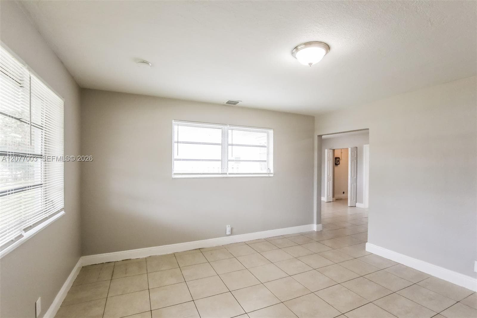 2435 Liberty St, Hollywood, FL 33020 — zdjęcie 2