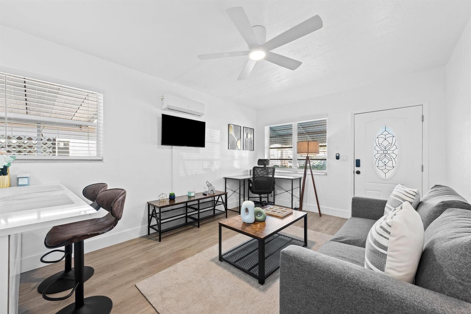 310 NE 6TH Street # 2, Hallandale Beach, FL 33009 — zdjęcie 3