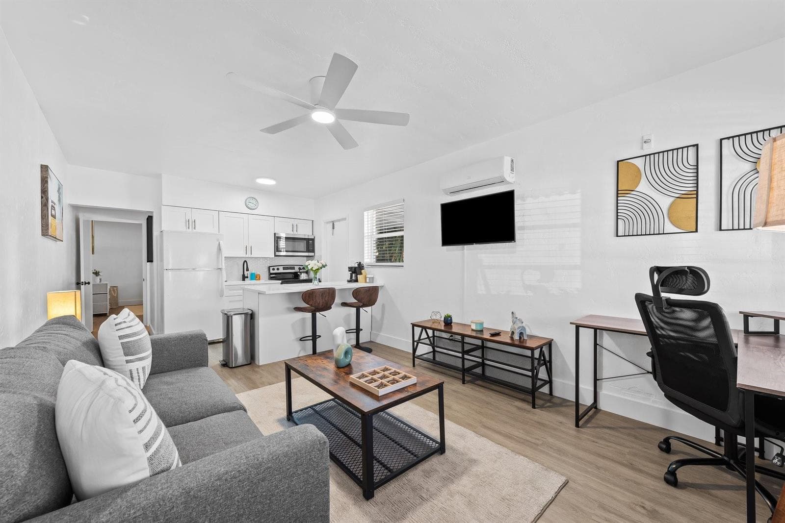 310 NE 6TH Street # 2, Hallandale Beach, FL 33009