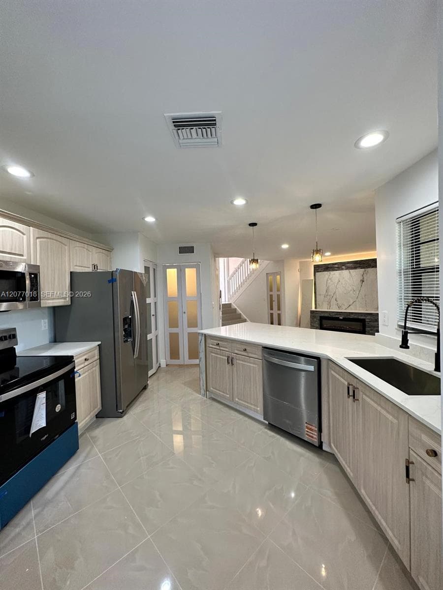 9177 W Sunrise Blvd, Plantation, FL 33322 — zdjęcie 5