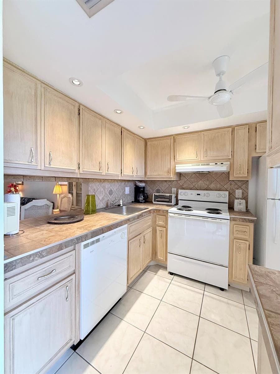 2800 NW 47th Terrace # 106B, Lauderdale Lakes, FL 33313 — zdjęcie 2