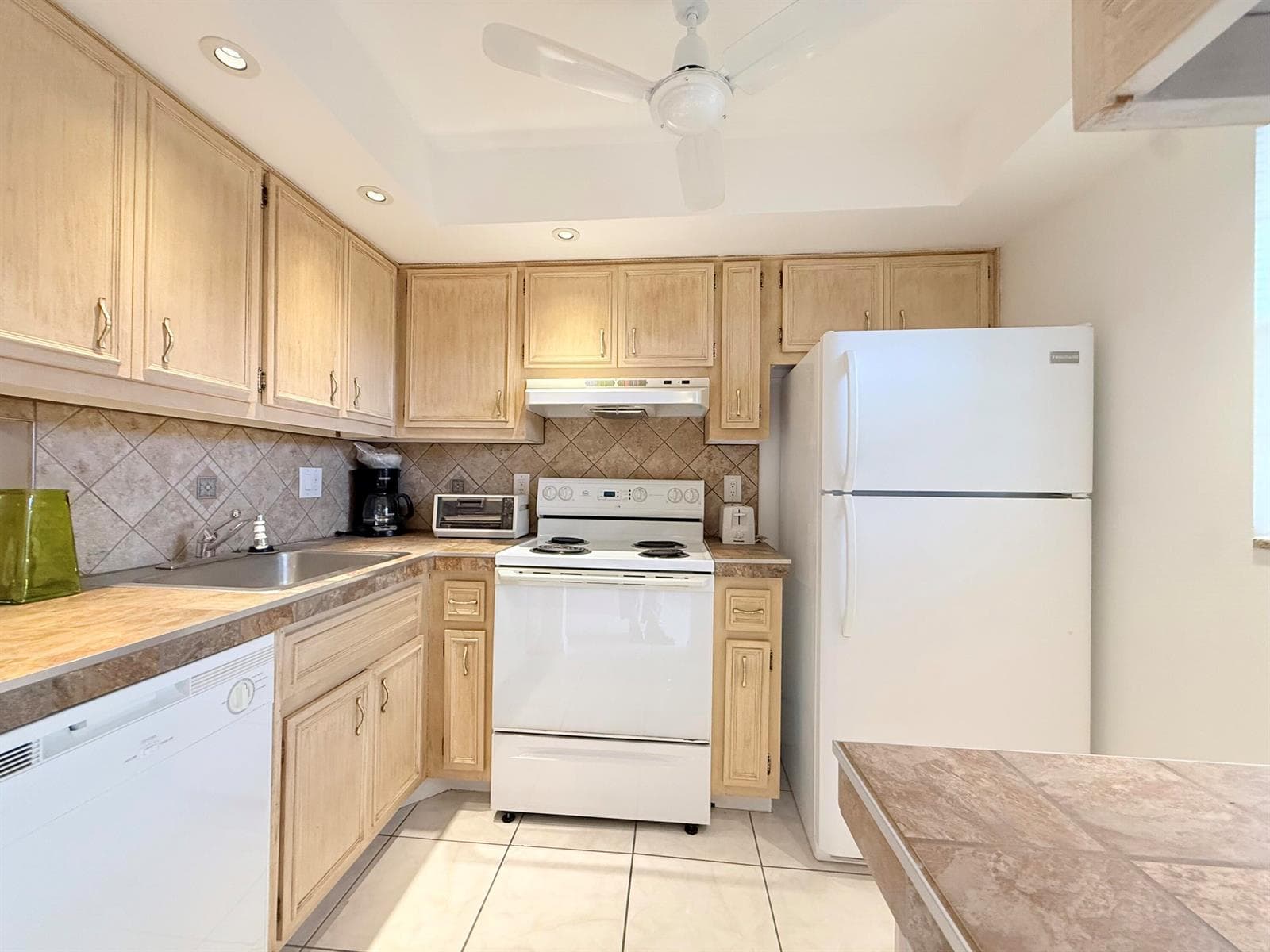 2800 NW 47th Terrace # 106B, Lauderdale Lakes, FL 33313 — zdjęcie 3
