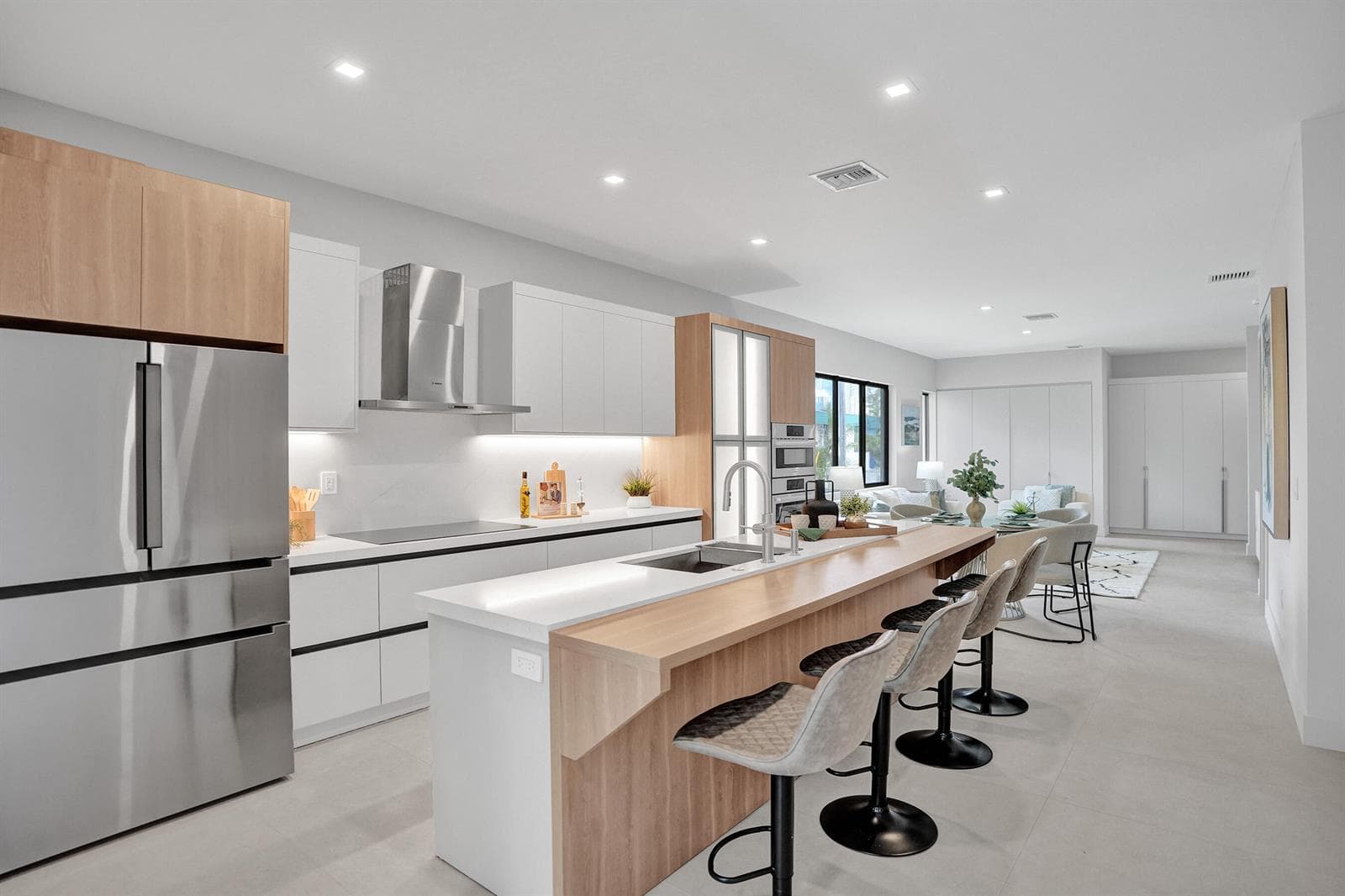 1140 SE 6TH Terrace, Fort Lauderdale, FL 33316 — zdjęcie 4