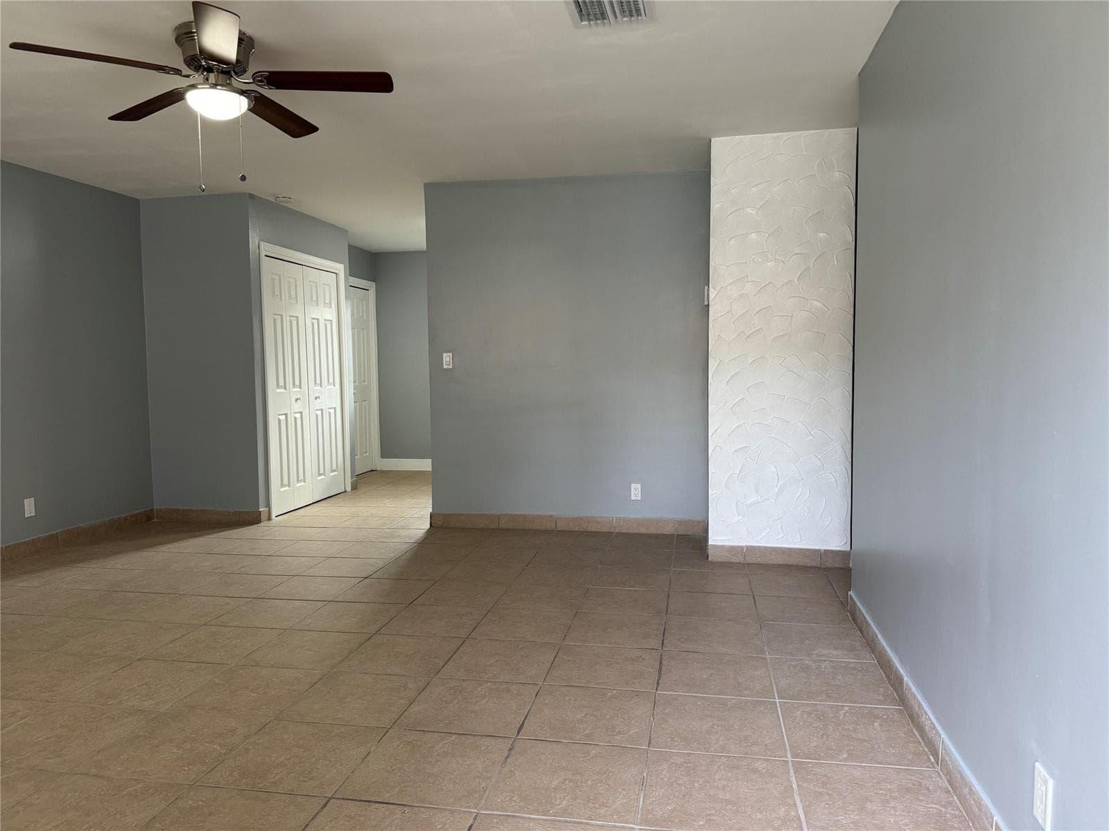 1036 NW 5TH Avenue, Fort Lauderdale, FL 33311 — zdjęcie 2