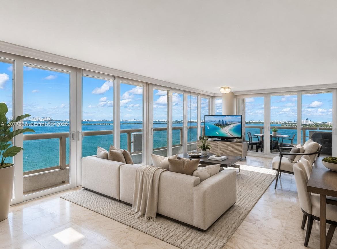 1717 N Bayshore Dr # A-2434, Miami, FL 33132 — zdjęcie 2