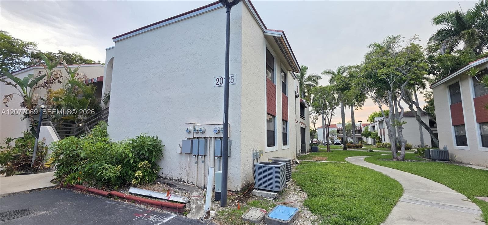 20125 NE 3rd Ct # 3, Miami, FL 33179