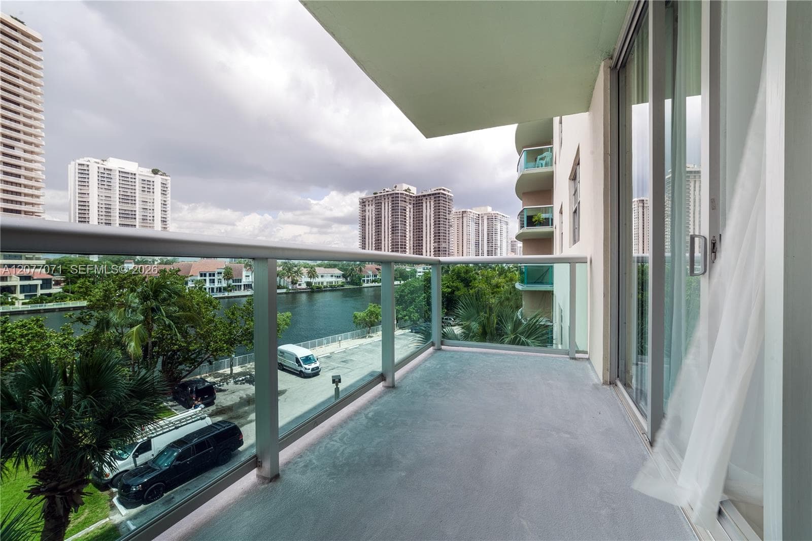 19390 Collins Ave # 419, Sunny Isles Beach, FL 33160 — zdjęcie 2