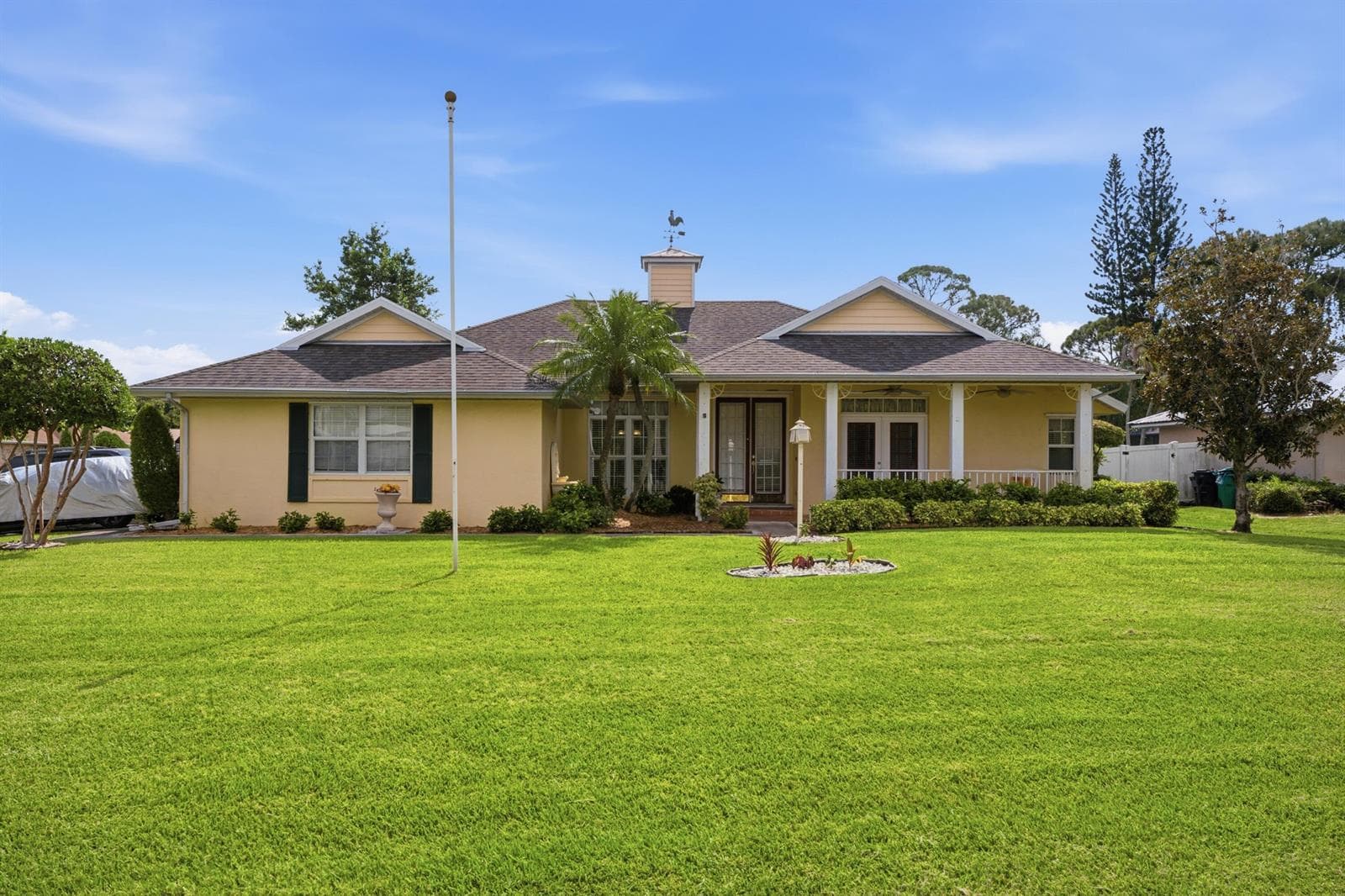 692 SW EWING Avenue, Port St. Lucie, FL 34983