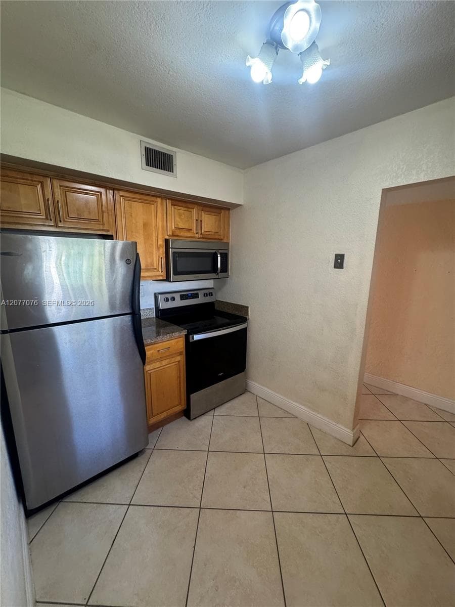 8601 SW 94th St # 103W, Miami, FL 33156 — zdjęcie 3