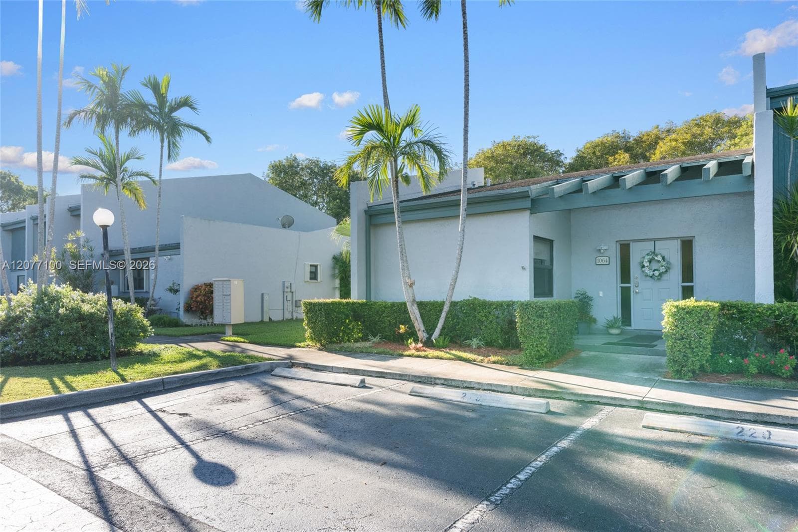 1064 NW 97th Ave # 219, Pembroke Pines, FL 33024 — zdjęcie 4