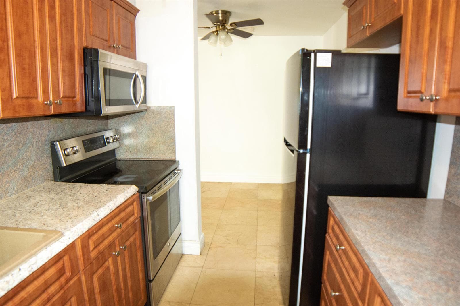 4731 NE 2ND, Deerfield Beach, FL 33064 — zdjęcie 4