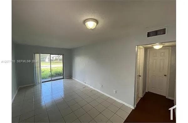 3380 NW 30th St # 24, Lauderdale Lakes, FL 33311 — zdjęcie 2