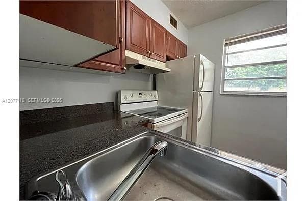 3380 NW 30th St # 24, Lauderdale Lakes, FL 33311 — zdjęcie 3