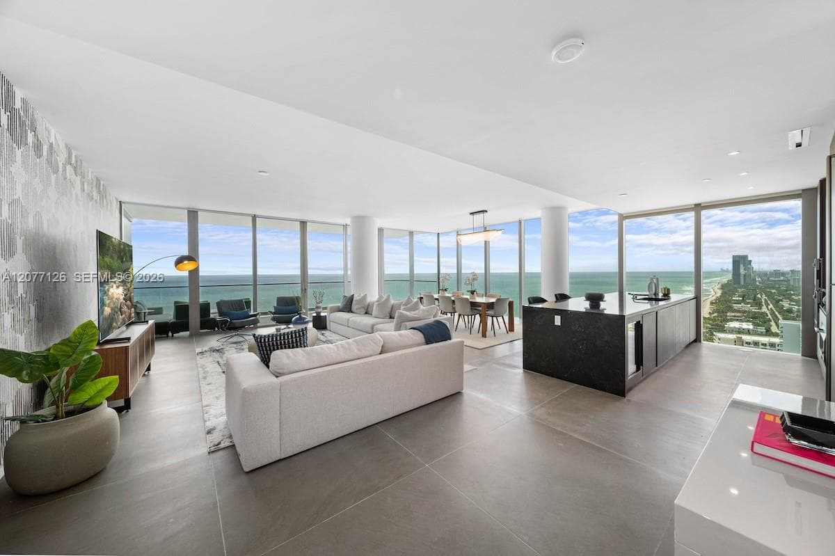 2000 S Ocean Dr # 31B, Hallandale Beach, FL 33009