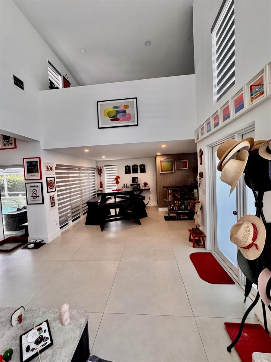 1081 WILSHIRE Circle E, Pembroke Pines, FL 33027 — zdjęcie 4