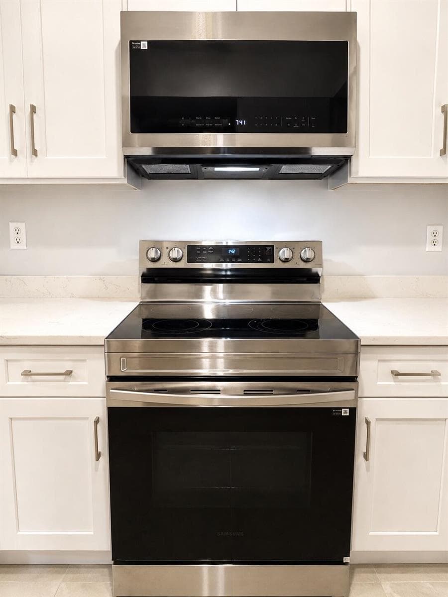 1560 SE ROYAL GREEN Circle # 201, Port St. Lucie, FL 34952 — zdjęcie 4